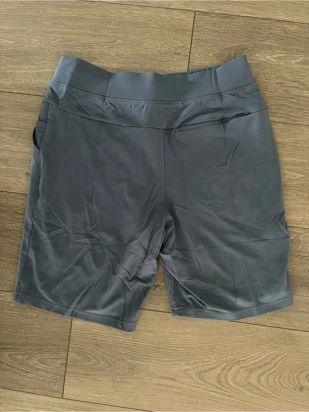 NWT Cozy Earth Men’s Slate Blue Jogger Shorts Size Small